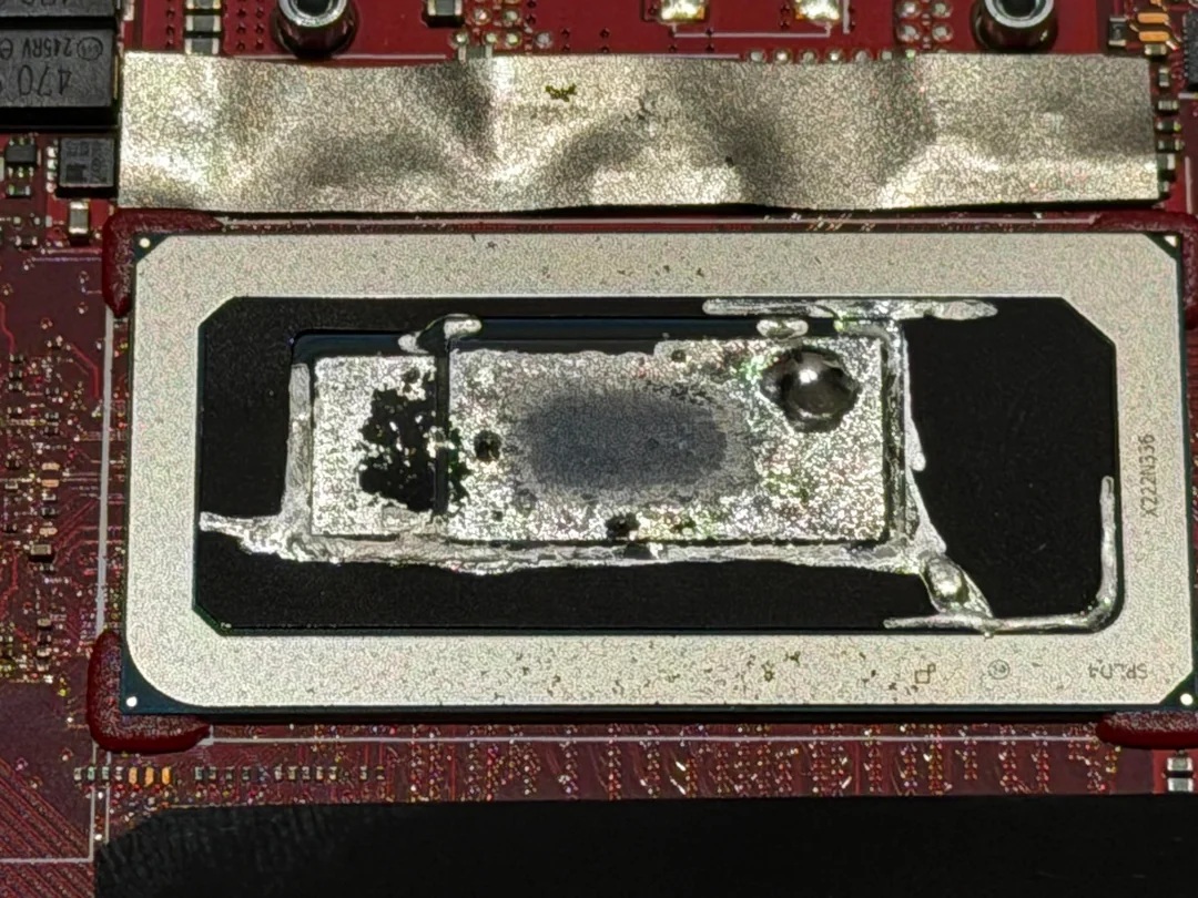 Владелец игрового Asus заменил жидкий металл на термопасту — и был шокирован невероятным приростом производительности ноутбука Владелец игрового Asus заменил жидкий металл на термопасту — и был шокирован невероятным приростом производительности ноутбука