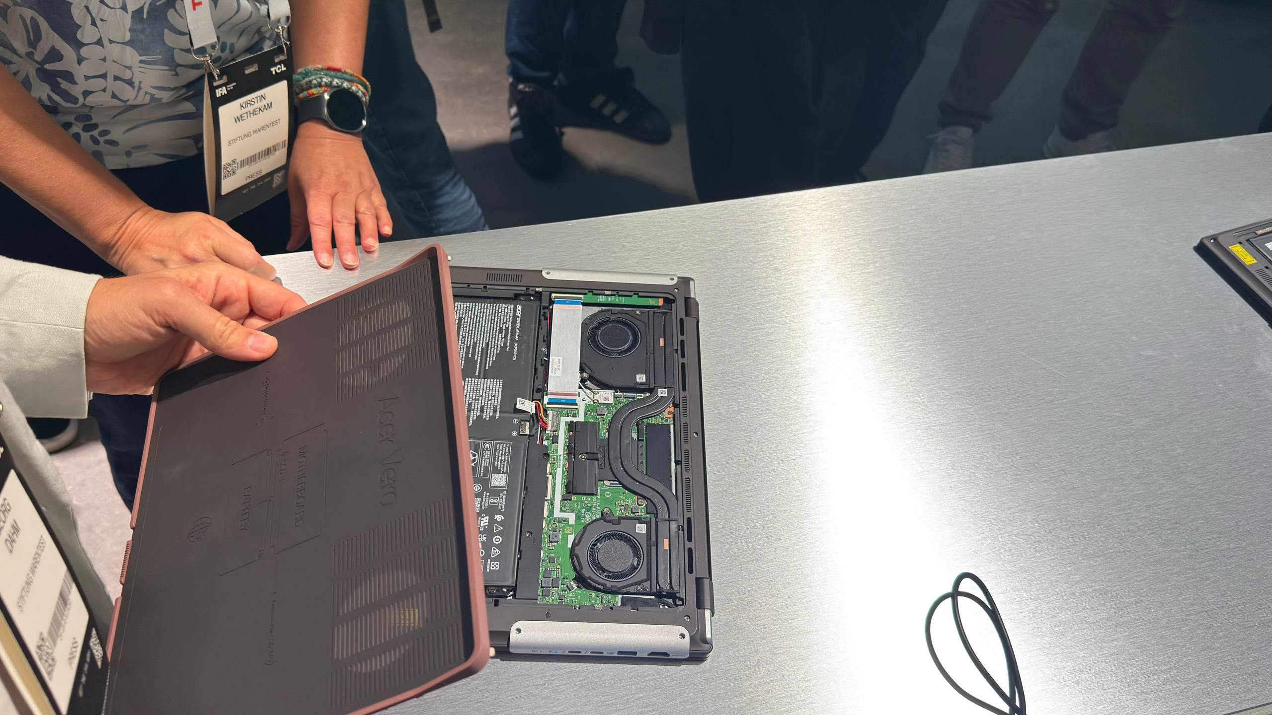 Представлен неубиваемый ноутбук Acer Vero 16 с OLED 3K, сменными АКБ и SSD, Arc B390 и 24 ГБ ОЗУ Представлен неубиваемый ноутбук Acer Vero 16 с OLED 3K, сменными АКБ и SSD, Arc B390 и 24 ГБ ОЗУ