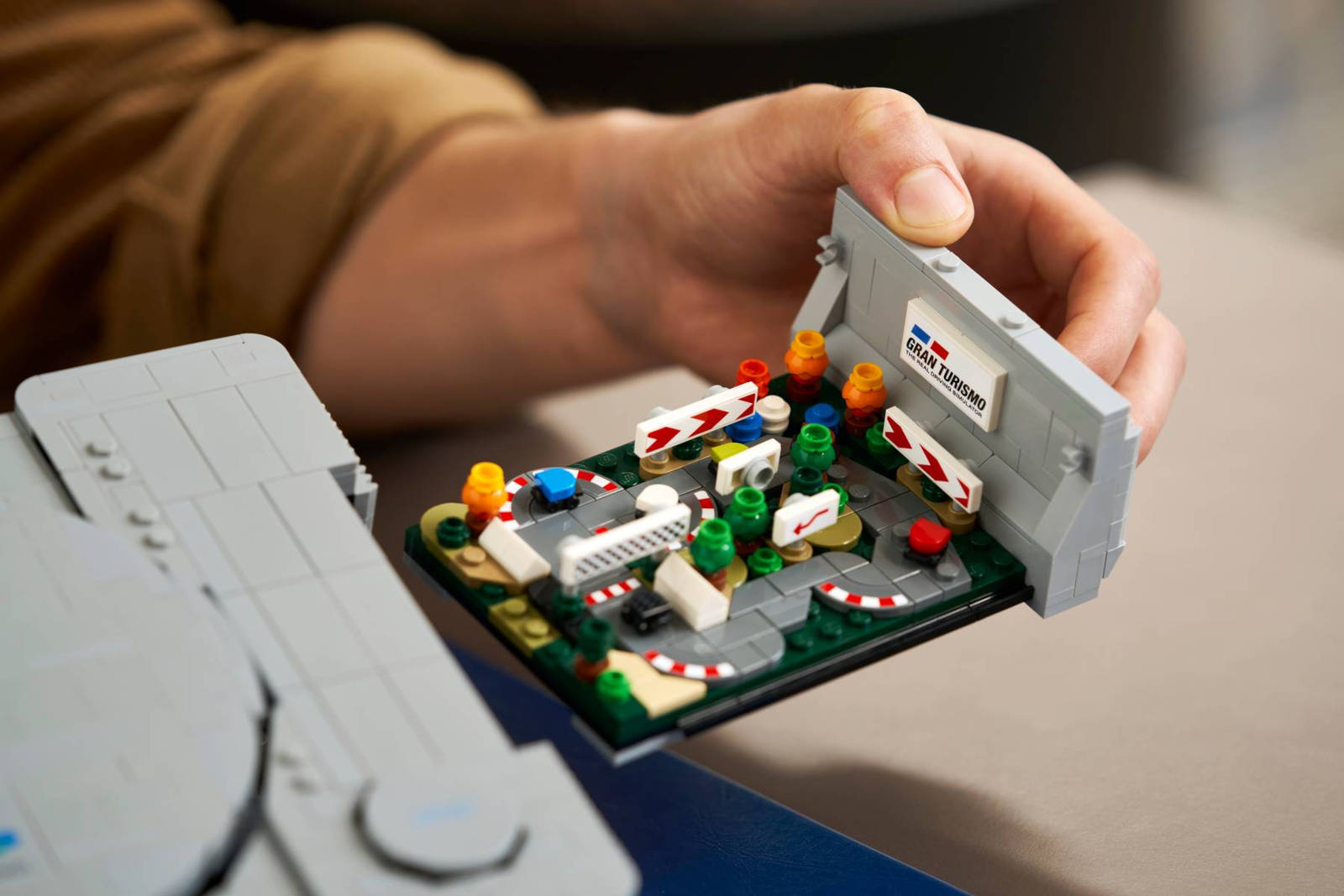 Права на изображения принадлежат LEGO Group и Sony Interactive Entertainment