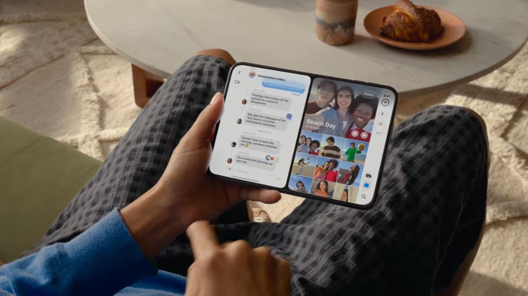 Скриншот видео Apple