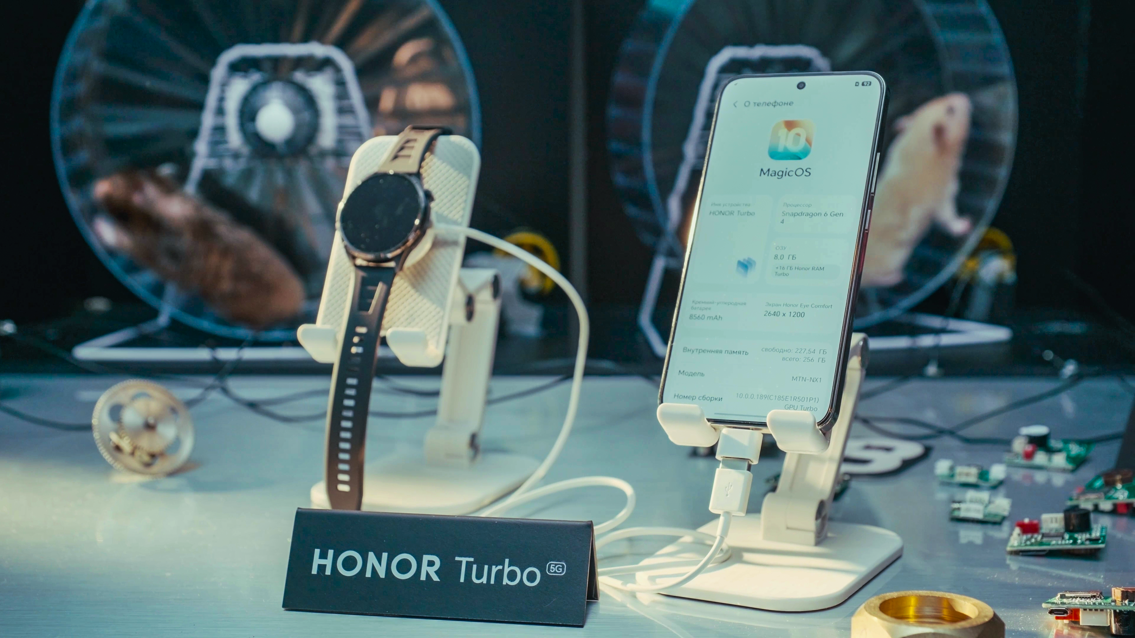 Кадр из видео Honor