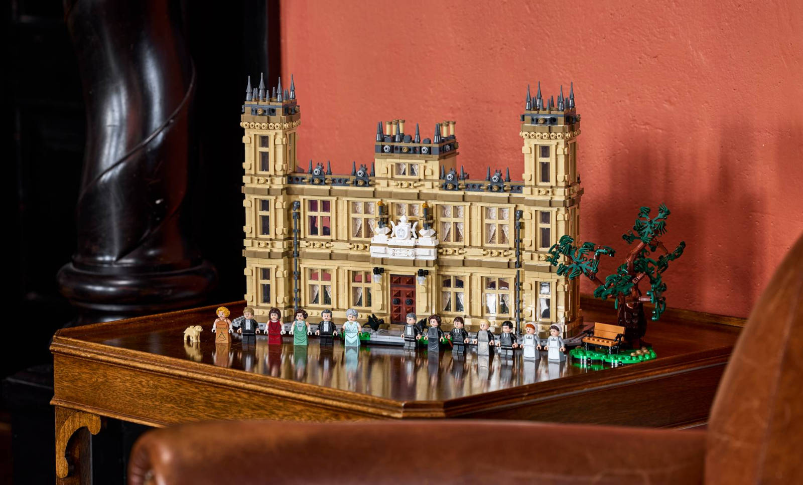 Права на изображения принадлежат Comcast и LEGO Group