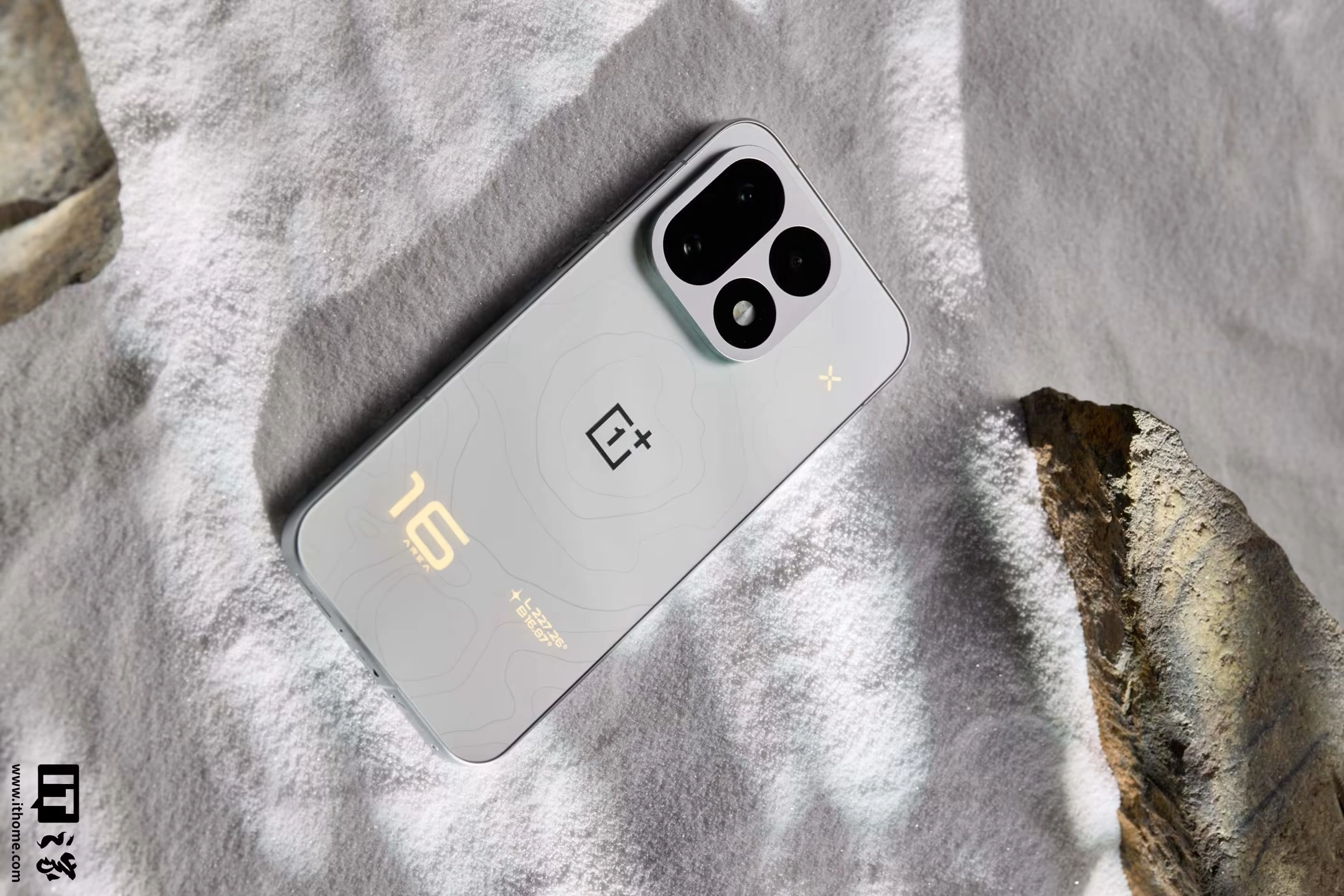 OnePlus 16 первым в мире получит трехчастотный GPS и четырехчастотный BeiDou
