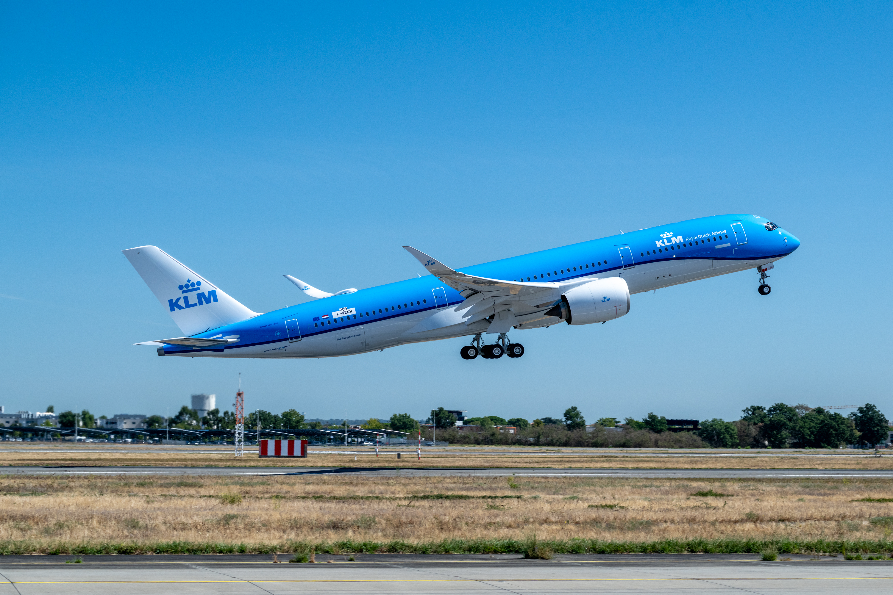KLM получила первый дальнемагистральный Airbus A350-900, в будущем компания планирует использовать…