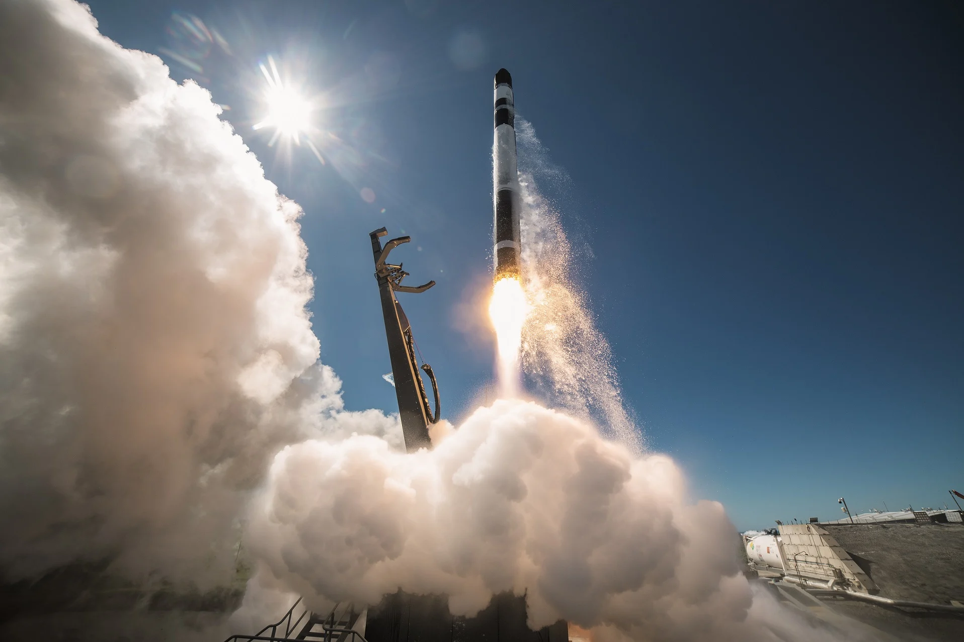 Rocket Lab подписала крупнейший контракт на 20 запусков ракеты Electron
