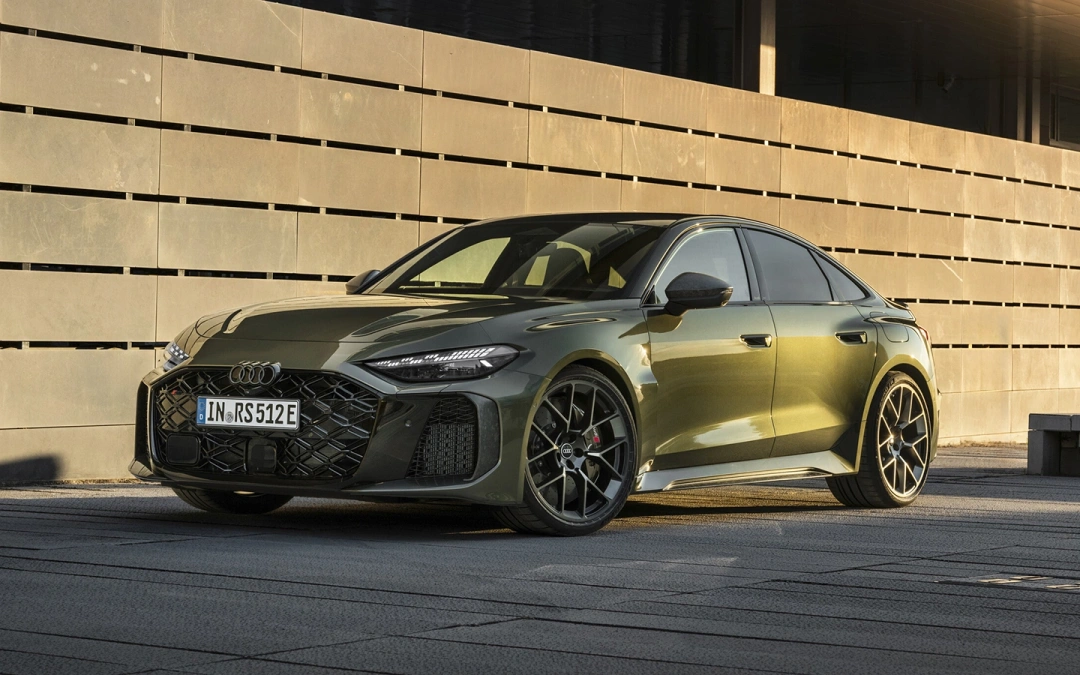 Быстро, мощно и — дорого. В Россию привезли Audi RS5 нового поколения: 639 л.с. и полный привод за 22 млн рублей