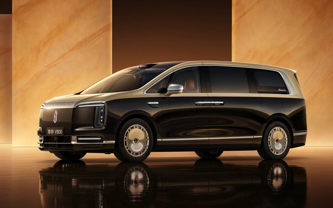 Кожаный салон, хрусталь и 530 л.с.: в Россию везут Maextro V800 — это конкурент Toyota Alphard и Me…