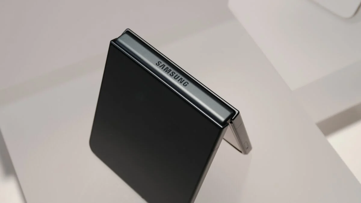 Хоть акции Samsung бьют рекорды, иностранные инвесторы сократили свою долю до минимума за 17 лет