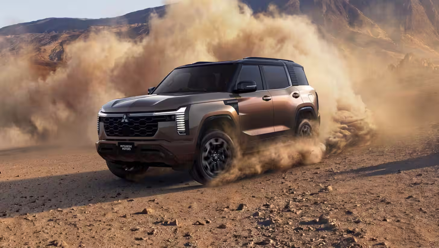 Новый Mitsubishi Pajero уже можно заказать в России — от 8,42 млн рублей