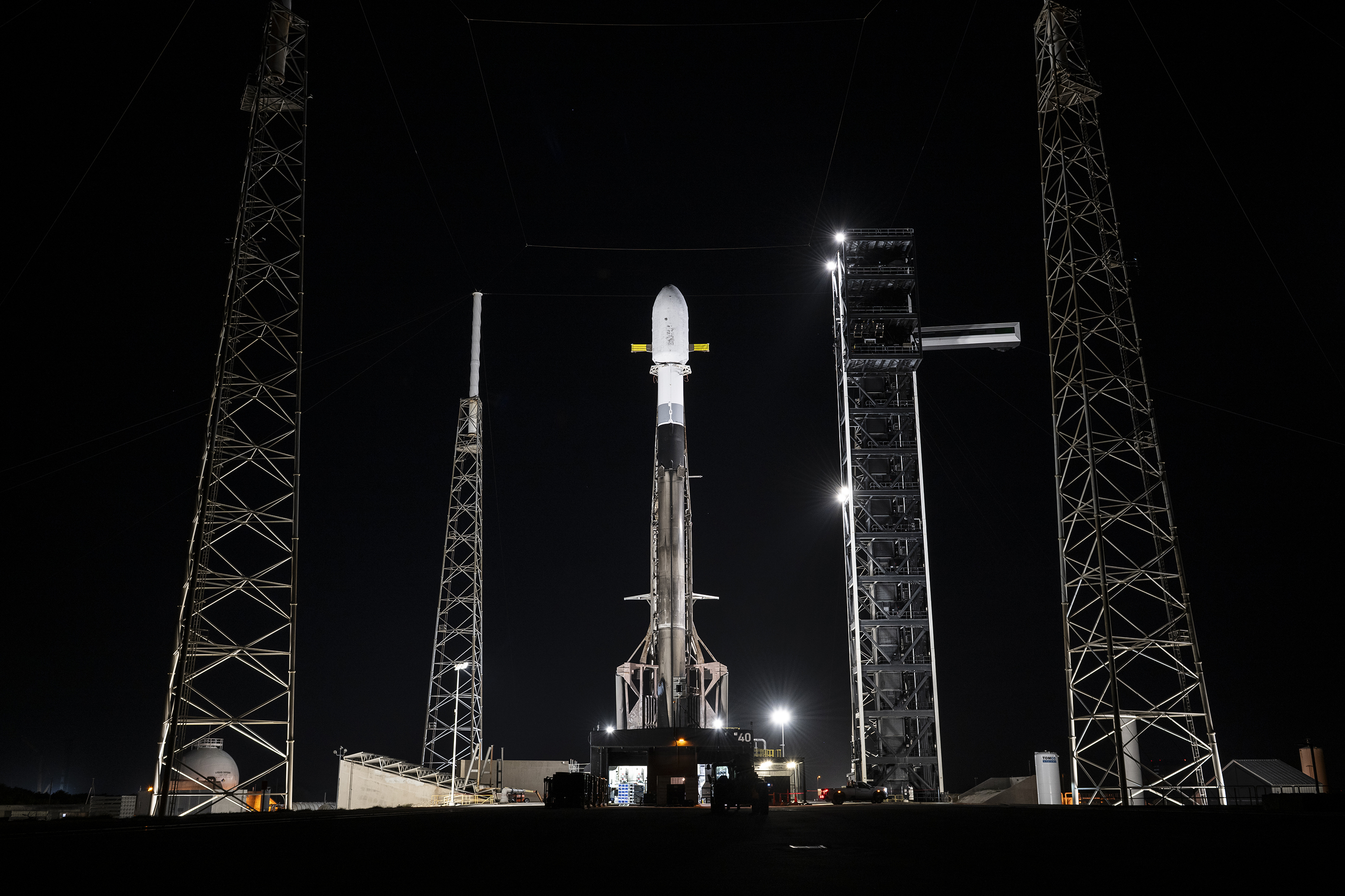 При таких условиях Falcon 9, летавшая 19 раз, не сможет совершить посадку: SpaceX отменила запуск р…
